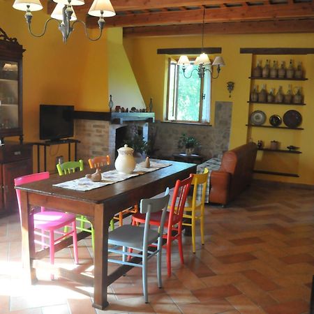 Guesthouse Casale Borgo Miriam Offida Bagian luar foto