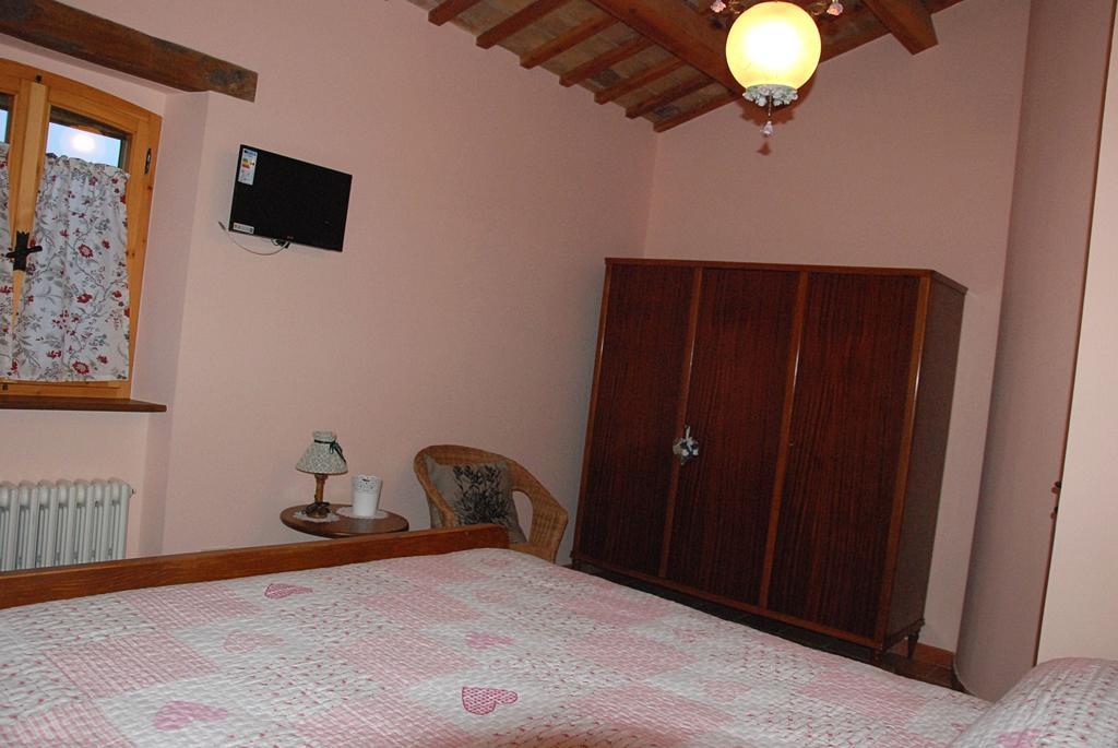 Guesthouse Casale Borgo Miriam Offida Ruang foto