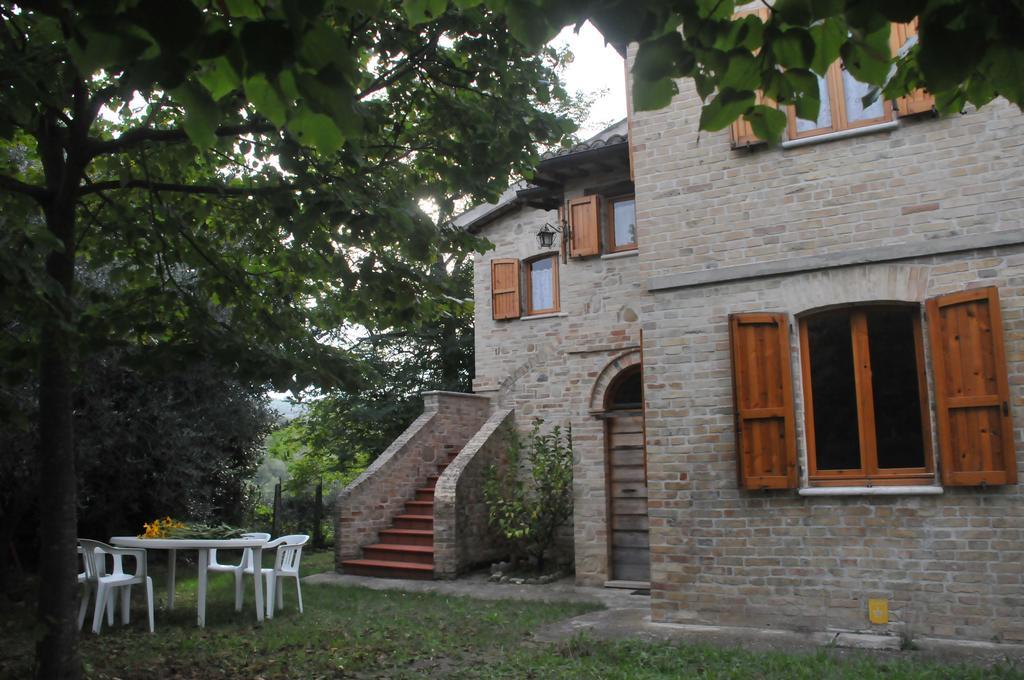 Guesthouse Casale Borgo Miriam Offida Ruang foto
